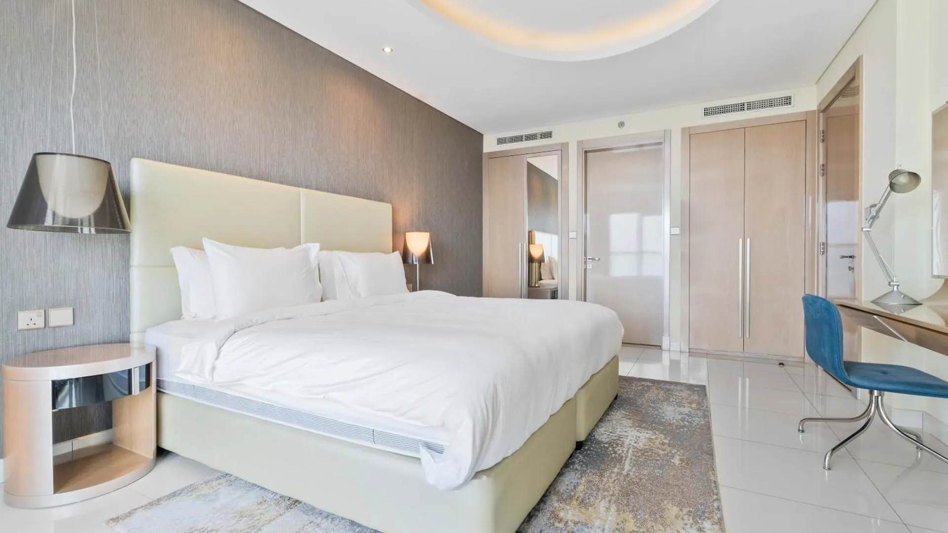 Aliving Supreme 2Br Paramount Towers Business Bay With Burj Khalifa View 6202 Dubai Apartment
